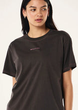 Load image into Gallery viewer, P.E NATION SHIFT TEE SMOKESTONE