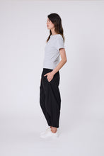 Load image into Gallery viewer, MARLOW SILO BARREL PANT BLACK