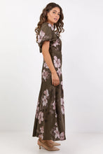 Load image into Gallery viewer, STORIES BE TOLD STAGE COCOA BLOSSOM FLORAL SATIN PUFF SLEEVE FLOATY MAXI DRESS