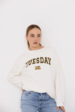 Load image into Gallery viewer, TUESDAY LABEL SPORTY SWEATSHIRT WHITE/PRINT
