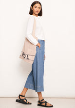 Load image into Gallery viewer, POL KNIT TOTE NATURAL