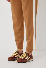Load image into Gallery viewer, TUESDAY BOBBIE PANT CARAMEL/WHITE