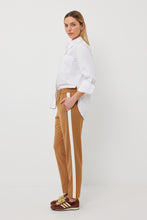 Load image into Gallery viewer, TUESDAY BOBBIE PANT CARAMEL/WHITE