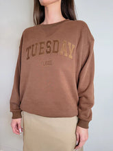 Load image into Gallery viewer, TUESDAY ESSENTIAL SWEATSHIRT
