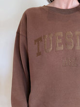 Load image into Gallery viewer, TUESDAY ESSENTIAL SWEATSHIRT