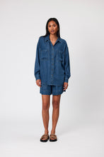 Load image into Gallery viewer, MARLOW CHAMBRAY SHIRT DENIM
