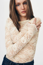 Load image into Gallery viewer, ROWIE TONYA ROSE LACE TOP