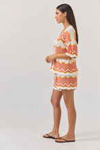 Load image into Gallery viewer, TUESDAY REVERE TOP CHEVRON