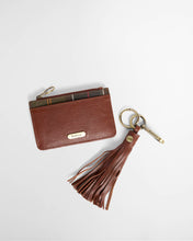 Load image into Gallery viewer, COMING SOON | BARBOUR ALDER LEATHER GIFT SET CLASSIC BROWN/ TARTAN