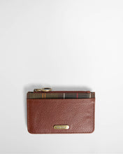 Load image into Gallery viewer, COMING SOON | BARBOUR ALDER LEATHER GIFT SET CLASSIC BROWN/ TARTAN