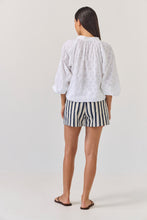 Load image into Gallery viewer, TUESADY ARTIST TOP WHITE DECO