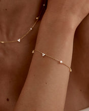 Load image into Gallery viewer, BY CHARLOTTE GOLD MOONLIT BLOOM PEARL BRACELET