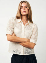 Load image into Gallery viewer, LOLLYS LAUNDRY BONO SHIRT CREME