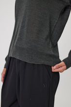 Load image into Gallery viewer, MARLOW ALTO MERINO V NECK MOSS