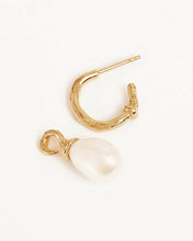 Load image into Gallery viewer, BY CHARLOTTE GOLD WHISPERS OF TRANQUILLITY PEARL HOOPS