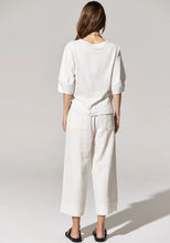 Load image into Gallery viewer, POL HARLYN TOPSTITCH TEE