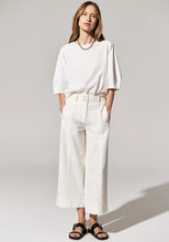 Load image into Gallery viewer, POL HARLYN TOPSTITCH TEE