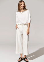 Load image into Gallery viewer, POL HARLYN TOPSTITCH TEE