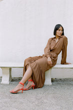 Load image into Gallery viewer, CHAOS & HARMONY ILLUMINATE HEEL RED