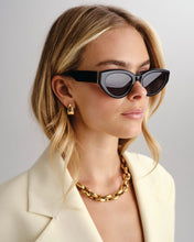 Load image into Gallery viewer, LUV LOU THE POPPY BLACK