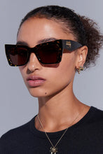 Load image into Gallery viewer, KAREN WALKER IMMORTALISED TWO TORTS