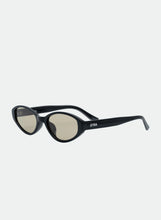 Load image into Gallery viewer, OTRA IVY SUNGLASS BLACK OLIVE