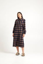 Load image into Gallery viewer, TUESDAY KAMALI COAT NAVY CHECK