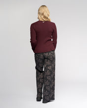 Load image into Gallery viewer, KNEWE LUXE SWEATER RAISIN/BLACK