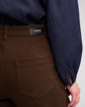 Load image into Gallery viewer, KNEWE ROXIE JEAN CHOCOLATE