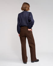 Load image into Gallery viewer, KNEWE ROXIE JEAN CHOCOLATE