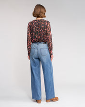 Load image into Gallery viewer, KNEWE HOLLIE JEAN VINTAGE DENIM
