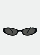 Load image into Gallery viewer, OTRA LULU SUNGLASS BLACK SMOKE