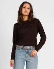 Load image into Gallery viewer, STORM MERINO LONG SLEEVE CLASSIC SWEATER CHOCOLATE