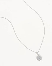 Load image into Gallery viewer, BY CHARLOTTE SILVER BIRTH FLOWER NECKLACE DAISY - APRIL