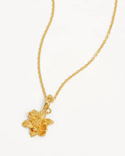 Load image into Gallery viewer, BY CHARLOTTE BIRTH FLOWER NECKLACE - WATERLILY JULY