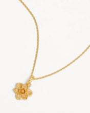 Load image into Gallery viewer, BY CHARLOTTE BIRTH FLOWER NECKLACE - NARCISSUS DECEMBER