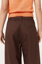 Load image into Gallery viewer, ROWIE MARYANNE BARREL LEG PANTS CHOCOLATE BROWN