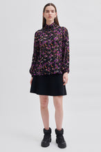 Load image into Gallery viewer, SECOND FEMALE POINT SHIRT