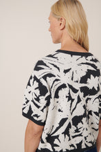 Load image into Gallery viewer, KOWTOW ETCHED TOP