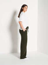Load image into Gallery viewer, JULIETTE HOGAN LOUNGE WIDE TRACKPANT SPRUCE
