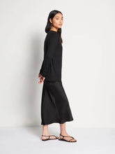 Load image into Gallery viewer, JULIETTE HOGAN LOUNGE V-NECK LS T BLACK