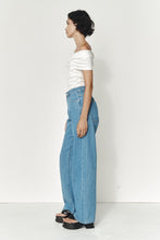 Load image into Gallery viewer, MARLE WIDE LEG JEAN VINTAGE BLUE
