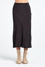 Load image into Gallery viewer, NYNE SCULPTURE SKIRT PAISLEY