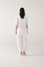 Load image into Gallery viewer, TAYLOR ABSOLVE TEE IVORY/BLACK