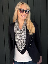 Load image into Gallery viewer, DARK HAMPTON HUNTER SCARF