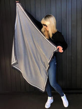 Load image into Gallery viewer, DARK HAMPTON HUNTER SCARF