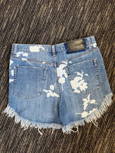 Load image into Gallery viewer, PRE LOVED ONE TEASPOON SHORTS / 27