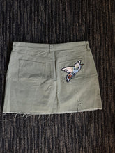Load image into Gallery viewer, PRE LOVED LEO + BE SKIRT / 12