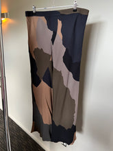 Load image into Gallery viewer, PRE LOVED NYNE SKIRT / 12
