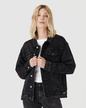 Load image into Gallery viewer, JAC &amp; MOOKI TRUCKER JACKET
